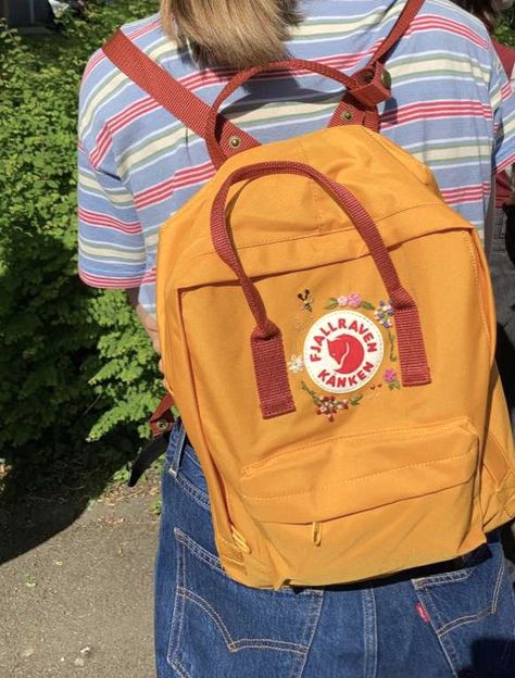 Yellow Kanken, Vintage Outfit, Kanken Backpack, Fjallraven Kanken, Fjallraven Kanken Backpack, Vintage Outfits, Backpacks, Yellow