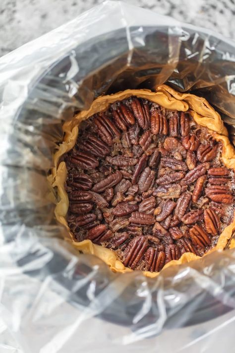 This EASY Pecan Pie Recipe is so amazing, you won't believe your taste buds! This Crock Pot Pecan Pie will knock your socks off and make for a delicious and easy Thanksgiving, Christmas, or Easter! This is the BEST Pecan Pie Recipe we have ever tasted; can you believe it's made in a slow cooker?! Crockpot Pecan Pie, Spicy Southern Kitchen, Pecan Pie Easy, Crock Pot Desserts, Slow Cooker Desserts, Southern Kitchen, Pasta Primavera, Pecan Pie Recipe, Crock Pot Slow Cooker