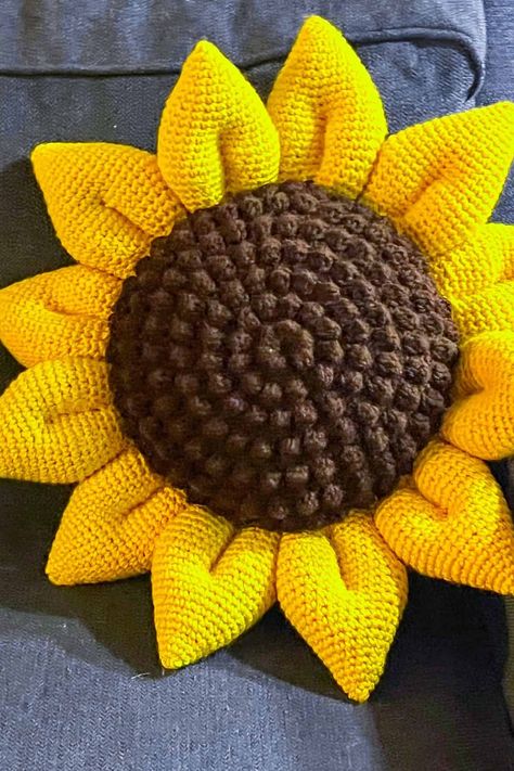 Crochet Sunflower Pillow Pattern - thecaffeinatedsnail.com Sunflower Pillow Crochet, Sunflower Pillow Pattern, Crochet Mini Easter Basket, Flower Pillow Pattern, Crochet Giraffe Pattern, Sunflower Pillow, Crochet Penguin, Pillow Crochet, Fall Crochet Patterns