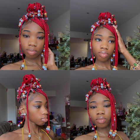 Red Locs With Beads, Short Medium Knotless Braids, Red Knotless Braids With Beads, Beads On Natural Hair, Knotless Braids With Beads Hairstyles, Bead Braids, Short Knotless Braids With Beads, Beautiful Box Braids, Style Knotless