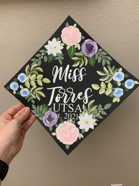 Painted Grad Cap, Grad Cap Topper, Custom Graduation Caps, Hand Painted Bible, Graduation Cap Toppers, Flower Paintings, Grad Cap, Graduation Ideas, Paint Marker