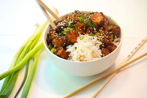 Honey Sesame Tofu is a sweet and spicy dish. Honey Sesame Tofu is crispy on the outside and soft on the inside. This Honey Sesame Tofu recipe makes the bland Tofu an exciting way to eat for a meal. This recipe is also easy to modify based on preferences. #recipes #healthyrecipes #foodrecipes #recipesforchicken #recipesfordinner #yogurt #recipesforbreakfast #recipesfordessert #allrecipes #recipebox #easyrecipes #recipesforkids #easyhealthyrecipes #breakfast #honeysesametofu Honey Sesame Tofu, Sesame Tofu, Tofu Recipes Vegan, Honey Sesame, Tofu Stir Fry, Vegan Tofu, Tofu Recipe, Vegetarian Entrees, Spicy Dishes