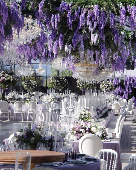 Purple Reception Decor, Lilac Wedding Decorations, Lavender Themed Wedding, Lilac Wedding Colors, Lavender Wedding Decorations, Lilac Wedding Themes, Themed Wedding Reception, Light Purple Wedding, Purple White Wedding