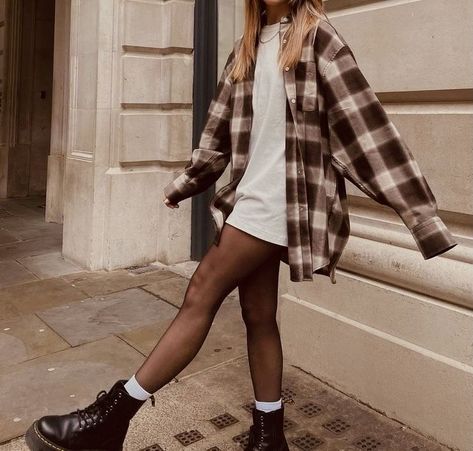 Edgy Doc Marten Outfits, Bar Drinks Outfit, Women’s Grunge Outfits, Casual Night In Outfit, Khaki Combat Boots Outfit, Edgy Outfits Dress, Sweatshirt Dress Outfit Ideas, Fishnets And Oversized Shirts, Docs In Summer