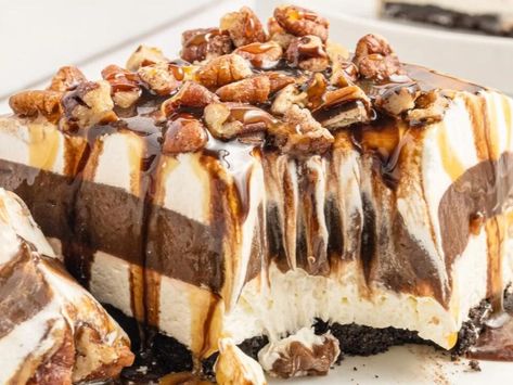 No Bake Turtle Lush – A Decadent Layered Dessert That’s Perfect for Every Occasion - NewsBreak Turtle Lush, Turtle Dessert, Lush Recipes, Pumpkin Crisp, Layered Dessert, Pumpkin Custard, Caramel Drizzle, Oatmeal Cookies Chewy, Butter Toffee