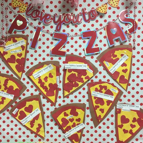 Pizza Bulletin Board, Pizza Bulletin Board Ideas, Pizza Valentine, Valentines Classroom Door, Valentines Day Pizza, Valentine Pizza, Valentine Bulletin Boards, Valentines Day Bulletin Board, Kids Crafting