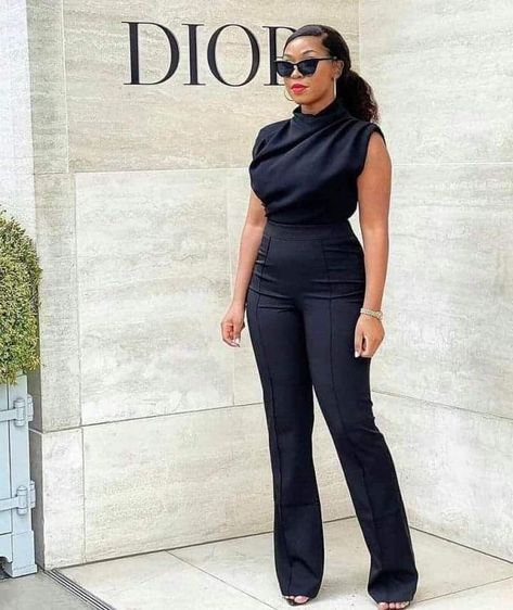 Corporate Jumpsuit Classy, Plus Size Pants Suit, Vacation Outfits Pear Shape, Classy Jumpsuit Outfits Casual, Cooperate Outfits For Women, Black Women Business Attire, Classy Jumpsuit Outfits, Stylish Business Outfits, Formal Top