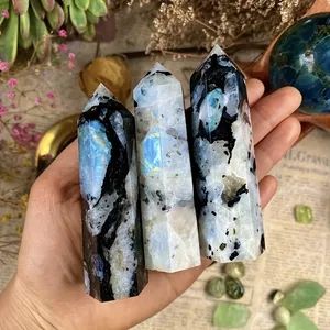 Crystal Wands, Crystal Vibes, Stone Ornaments, Crystal Aesthetic, Pretty Rocks, Crystal Healing Stones, Minerals And Gemstones, Rocks And Gems, Crystal Collection