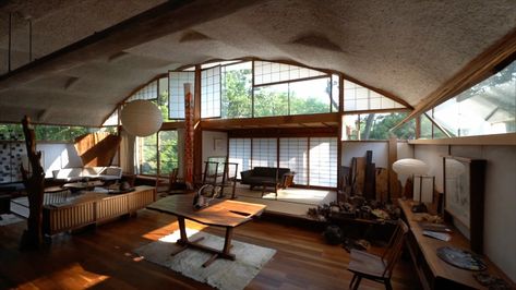 Japanese Mid Century Modern, Japanese Home Design, High Windows, Modernist Architects, George Nakashima, Japanese Interior Design, Mid Century Architecture, Japanese Interior, Japanese House