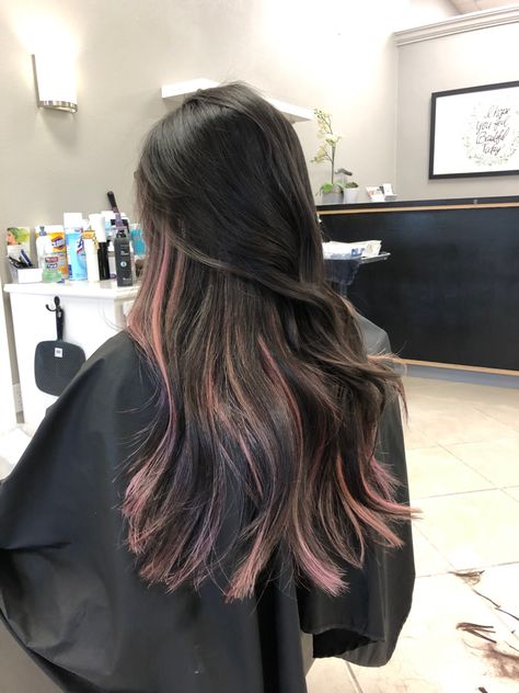 Red Brown Highlights Asian Hair, Peak A Book Hair Color, Subtle Pink Highlights In Black Hair, Asian Hair Pink Highlights, Hair Dye Inspo Asian, Pink Hair Dye Streaks, Peekaboo Hair Color Korean, Brown Pikaboo Hair, Korean Pink Highlights