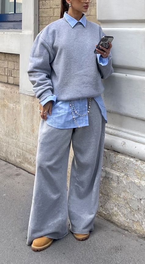 Sweater Over Collared Shirt Outfit, Soft Trousers Outfit, Layering Fits Aesthetic, Sweatpants Outfit Dressed Up, Sweatpant Outfits Streetwear, Effortlessly Chic Outfits Midsize, Layering Autumn Outfits, Streetwear Fashion Winter Street Styles, Grey Sweatpants Outfit For School