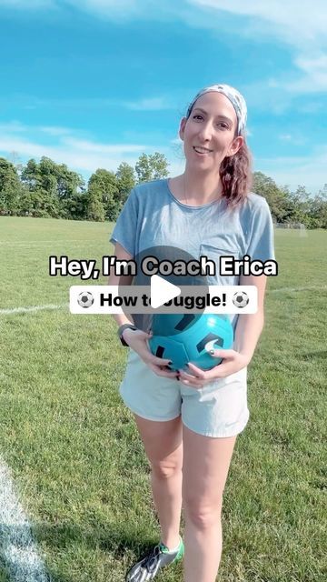 Erica | Soccer Trainer on Instagram: "🙋🏽‍♀️ Raise your hand if you or your players know how to juggle! If not, don’t sweat it - I GOT YOU!   🫶🏽 Be sure to LIKE this video & FOLLOW for more soccer tips! ⚽️  Every player on my team knows how to juggle? Why? Because I enforce it at every practice & give them homework to do when they aren’t with me.   Juggling helps with SO much, and still…so many players don’t know how to juggle.   If you’re a coach, show your players these tips, and trust me - with practice, they will be juggling better and with higher juggling records in no time!   _________________  #soccer #soccerplayer #soccercoach #soccertips #soccerislife #futbol #fútbol #soccerlife #soccerfit #soccerfitness #soccertrainingdrills #soccergame #soccerlove #soccerworld #soccerwomen #s Soccer Trainer, Soccer Training Drills, How To Juggle, Soccer Tips, Soccer Life, Raise Your Hand If, Soccer Coaching, Soccer World, Soccer Games