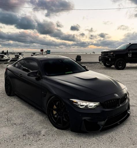 BMW в Instagram: «BMW M4 F82 .. . 🚗: @drivebyknight . . . . . . . _________________________ ★Follow: @BMWSCOOP ★Follow: @BMWSCOOP ★Follow: @BMWSCOOP…» Bmw M4 Aesthetic, Bmw All Black, Bmw M4 F82, M4 F82, Bmw Series, Rich Lifestyle, Best Luxury Cars, South Bay, Bmw M4