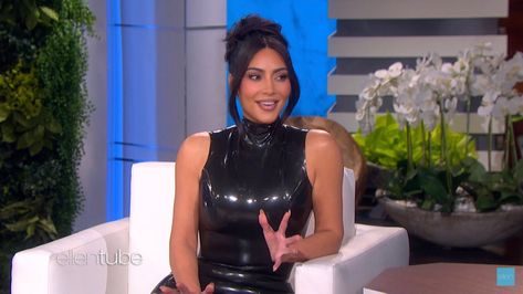 Instagram: @yuriaec Kim K Updo, Pete Davison, Ellen Degeneres Show, Take The High Road, Kardashian Outfit, Pete Davidson, Celebrity News Gossip, Ellen Degeneres, Lifestyle Trends