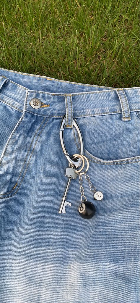 Keys On Belt Loop, Michael Core, Manifestation 2025, Random Accessories, Pants Accessories, Key Holders, Street Shoes, Key Hook, Soccer Pictures