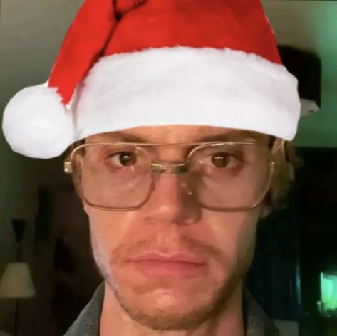 Christmas Evan Peters, Evan Peters Christmas, Evan Peters, Christmas