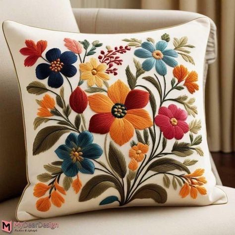 Cushion Embroidery Design Ideas, Pillow Embroidery Designs, Cushion Covers Ideas, Crochet Cushion Covers, Cushion Cover Design, Cushion Designs, Cushion Embroidery, Pillows Decorative Diy, Simple Hand Embroidery Patterns