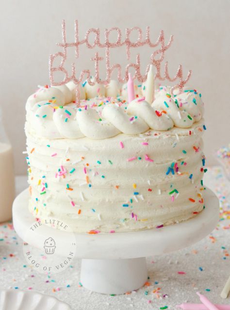 mini funfetti cake on a white marble cake stand with rainbow sprinkles and a happy birthday sign on top Simple Sprinkle Birthday Cake, Birthday Cake Colourful, Vegan Funfetti Cake, Cake With Rainbow Sprinkles, Birthday Cake Sprinkles, Confetti Birthday Cake, Cake With Rainbow, Colorful Birthday Cake, Sprinkles Birthday Cake