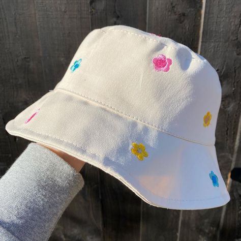 Bucket Hat Embroidery Ideas, Embroidered Bucket Hat For Beach, Galentines 2023, Bucket Hat Painting, Summer Embroidered Adjustable Bucket Hat, Spring Embroidered Brimmed Bucket Hat, Spring Embroidered Bucket Hat, Bucket Hat Embroidery, Bucket Hat Ideas