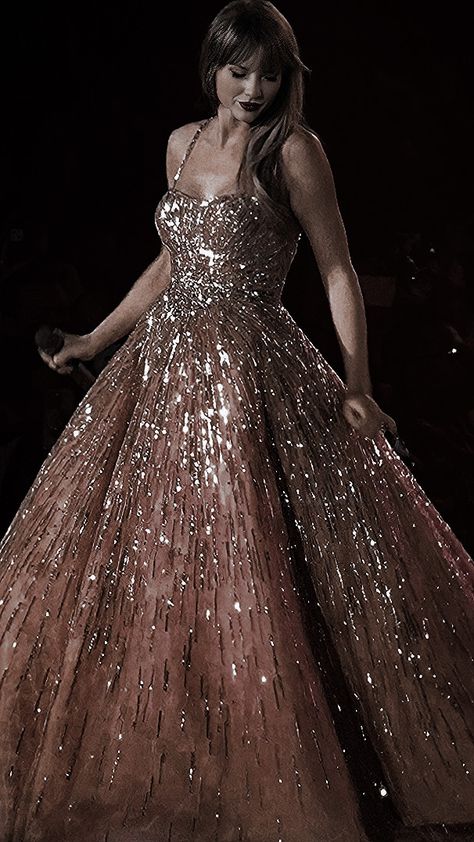 Bejeweled Taylor Swift, Speak Now Eras Tour, Aesthetic Taylor Swift, Eras Tour 2023, Taylor Swift Aesthetic, Taylor Swift Speak Now, Last Kiss, Swift Photo, Speak Now