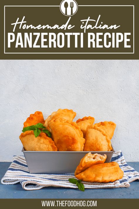 Homemade Panzerotti, Francesinha Recipe, Panzerotti Recipe, Pork Pie Recipe, Naples Pizza, Italian Snacks, Pizza Pockets, Italian Pastry, Fancy Restaurants