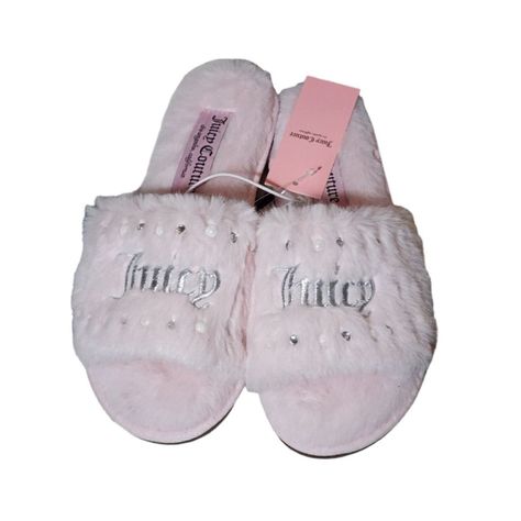 Juicy Couture Pink Fuzzy Slides / Slippers In A Size Small Which Is 5-6. This Is A Perfect Gift For Someone Who Loves Juicy Couture! Juicy Couture Slippers, Fuzzy Slides, Pink Juicy Couture, Juicy Couture Shoes, Slides Slippers, Fashion Things, Couture Shoes, Fuzzy Slippers, Juicy Couture