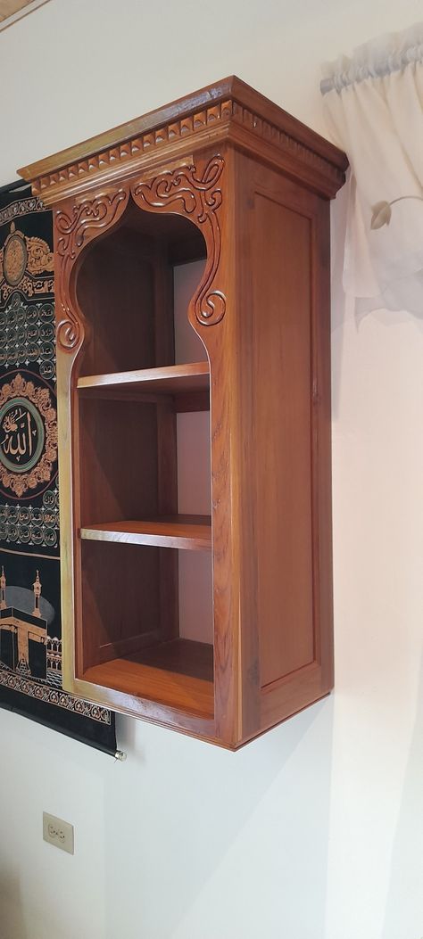 Islamic arch bookshelf Islamic Bookshelf, Wood Bookshelves, Corner Bookcase, Bookshelves, Wood Art, Bookcase, Shelves, Wood, Furniture