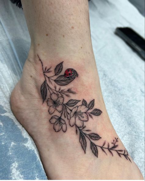 Ladybug Floral Tattoo, Sunflower And Ladybug Tattoo, Ladybug And Flower Tattoo, Ladybug Tattoo Ideas, Ladybug Tattoos, Arm Wrap Tattoo, Wrap Around Wrist Tattoos, 2023 Tattoo, Ladybug Tattoo