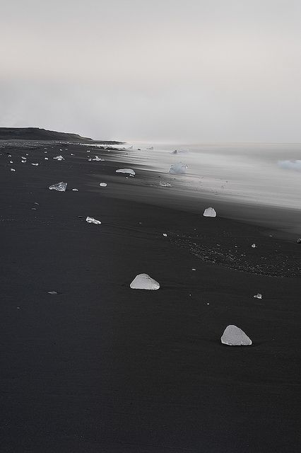 black sand beach (Iceland) by jeff hildebrand Africa Nature, Pepper Tree, Diamond Beach, Black Sand Beach, Iceland Travel, Black Sand, In The Ocean, Foto Inspiration, Glamping