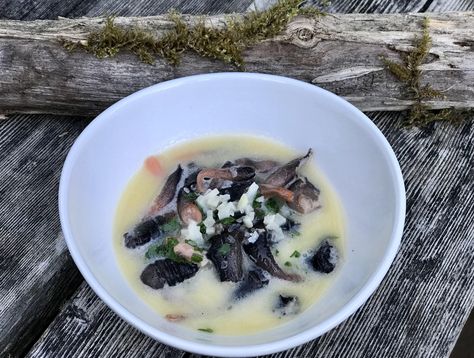 Did you know that gooseneck barnacles are not only edible, but delicious? Follow Katie Wylie's instructions to cook up a batch of these otherworldly crustaceans! https://harvestingnature.com/2023/03/18/small-batch-garlic-beer-broth-for-gooseneck-barnacles-2/ Gooseneck Barnacles, Dungeness Crab, Wild Game Recipes, Wild Harvest, Wild Food, How To Double A Recipe, Crustaceans, Game Food, Spice Blends