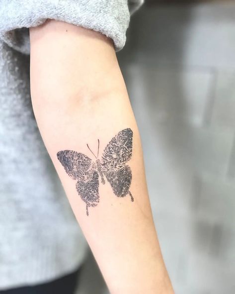 Fingerprint Tattoo With Flowers, Finger Print Butterfly Tattoo, Butterfly Fingerprint Tattoo, Fingerprint Tattoo Ideas Unique, Finger Print Tattoo Ideas, Thumbprint Tattoo, Fingerprint Tattoo, Ny Tattoo, Tattoo Birds