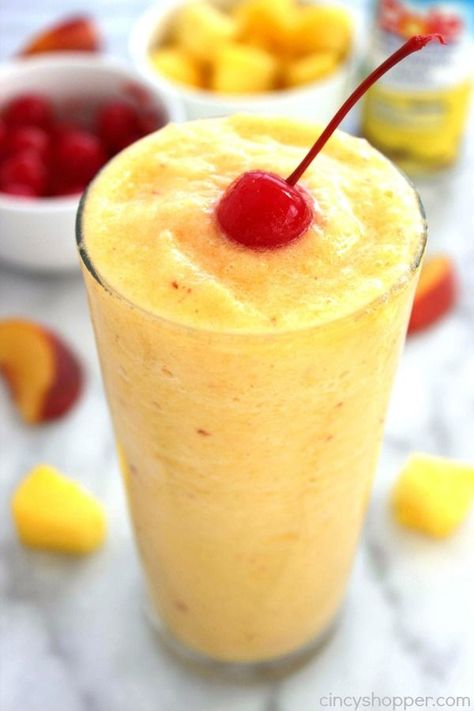 Refreshing Summer Drinks Nonalcoholic, Drinks Nonalcoholic Easy, Tropical Cocktail Recipes, Summer Drinks Alcohol Recipes, Summer Drinks Nonalcoholic, Lemonade Slushies, Drinks Nonalcoholic, Fun Summer Drinks, Slushie Recipe