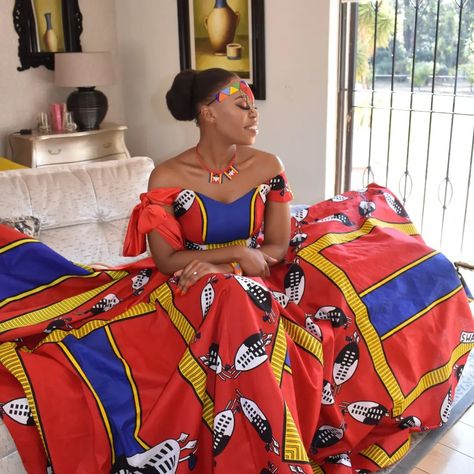 Modern swati bridal dress. Venda Traditional Wedding Dress, Traditional Wedding Dress African Tswana, Dineo Moeketsi Traditional Wedding Dress, Uganda Traditional Wedding Dress, Tsonga Traditional Wedding Dresses, Traditional Wedding Dress, African Traditional Wedding Dress, African Traditional Wedding, Traditional Bride