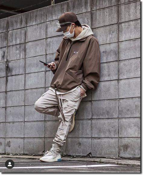 Hypebeast Men Outfit, Hypebeast Outfit Men, Muji Fashion, Winter Outfits Men Streetwear, Casual Techwear, Hypebeast Outfit, Techwear Men, Vest Outfits Men, Korean Street Fashion Men