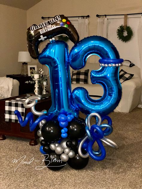 Gamer Birthday Centerpieces, Gamer Balloon Bouquet, 13 Balloon Bouquet, Gamer Balloons, Playstation Party, 13th Birthday Boys, Birthday Balloon Bouquet, Birthday 13, Balloon Tower