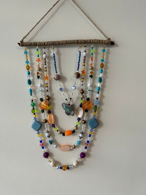 Beaded Wall Hanging Diy, Bead Hanging Decor, Beaded Drapes, Beaded Suncatcher Diy, What To Do With Beads, Sun Catchers Diy, Glass Bead Suncatcher, Craft With Beads, Sunroom Patio