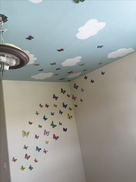 Playroom ceiling: blue sky, clouds, butterflies Blue Ceiling With Clouds, Cloud Ceiling Bedroom Paint, Sky Themed Room, Ceiling Mural Ideas, Blue Sky Ceiling, Blue Ceiling Bedroom, Playroom Ceiling, Butterfly Ceiling, Sibling Bedroom