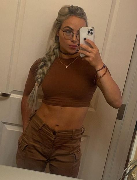 Liv morgan Cj Perry, Liv Morgan, Wwe Womens, Jason Momoa, Female Wrestlers, Wwe Divas, Photo To Video, Pro Wrestling, Favorite Celebrities