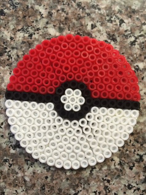 Pokemon Ball perler bead made with circle peg board Perler Bead Coasters Circle, Perler Bead Patterns Circle Board, Perler Bead Coasters Patterns Circle, Perler Beads Circle, Circle Perler Bead Patterns, Meaty Beads, Melt Beads, Melt Beads Patterns, Pokemon Ball