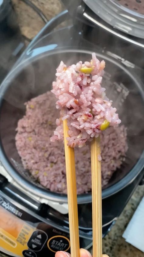 Korean Purple Rice, Rice Aesthetic, Purple Rice, Korean Rice, Korean Restaurant, I Knew It, Rice Cooker, Healthy Eats, The Purple