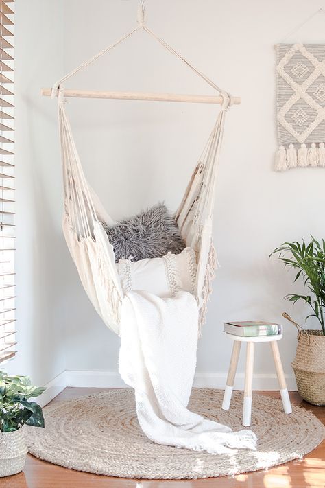 Hanging Chair In Bedroom, Chair In Bedroom, Room Hammock, Hammock Chairs, Macrame Hanging Chair, Chambre Inspo, Casa Clean, Hanging Hammock Chair, Attic Conversion