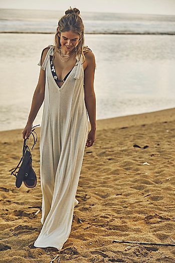 Sunday Stroll Jumper | Free People Hawaii Vacation Outfits 2023, Beach Travel Outfit, Beachy Boho Outfits, Beach Life Style, Hawaii Vacation Outfits, Beach Couture, Beach Trip Outfits, Hawaii Trip, Exaggerated Sleeves