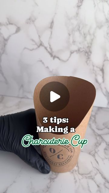 How To Make Charcuterie Cups, Garnish Chocolate, Fast Appetizers Easy, Fast Appetizers, Charcuterie Cups, Charcuterie Appetizers, Chocolate Covered Pretzel, Fruit Strawberry, Mini Cucumbers