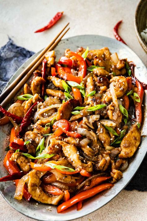 Pepper And Onion Chicken, Chicken Onion And Pepper Recipes, Thai Chili Chicken Recipes, Chicken Onions Peppers, Wonton Stir Fry Recipe, Thai Peppers Recipes, Recipes With Thai Chili Peppers, Szechuan Chicken Recipe, Chicken With Bell Peppers And Onions