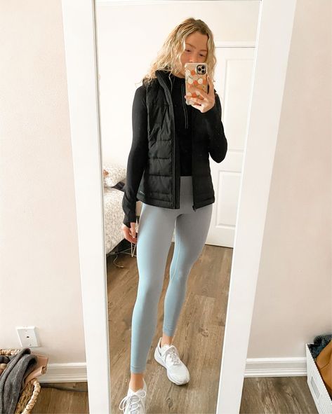 Athletic Outfits Lululemon, Comfy Athletic Outfits Winter, Simple Athletic Outfits, Lululemon Vest Outfit, School Athletic Outfits, School Outfits Highschool Comfy, Athletic Winter Outfits, Athletic School Outfits, Simple Comfy Outfits