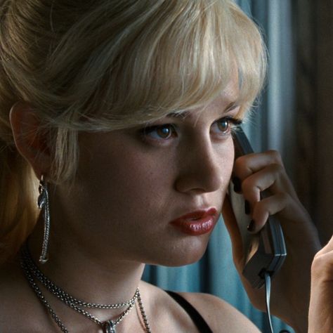 Brie Larson - Envy Adams Brie Larson Envy Adams, Envy Adams Movie, Envy Adams Aesthetic, Fictional Women Characters, Bre Larson, Scott Pilgrim Envy Adams, Envy Scott Pilgrim, Envy Adams Pfp, Envy Addams