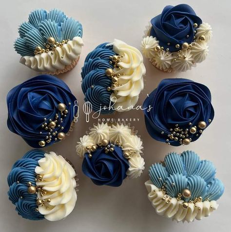 Gold Cupcakes Ideas, Blue And Gold Cupcakes, Wedding Cake Blue Gold, Blue Wedding Cupcakes, Cupcake Piping, Elegant Cupcakes, Cupcakes Birthday, Gold Cupcakes, Cupcake Decorating Tips