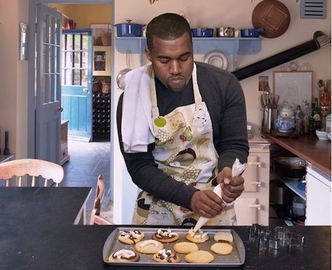 20 Hot Guys Cooking Who You Wish Were Making Your Dinner Tonight (Photos) What I Like About You, How To Make Cookies, Dinner Tonight, No Bake Cookies, Kanye West, Rappers, Cookie Decorating, New Recipes, A Food