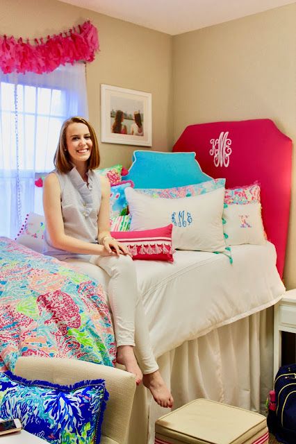 Freshman 15: DIY Dorm Headboard | Let's Get Preppy Diy Dorm Headboard, Make Your Own Headboard, Dorm Headboard, Freshman 15, Diy Dorm, Dorm Room Styles, How To Make Headboard, Affordable Boutique Clothing, College Dorm Room Essentials