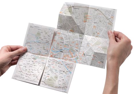 map² - The Zoomable Map on Paper by Anne Stauche — Kickstarter Transport Map, 보고서 디자인, Folded Maps, Poster Sport, Gfx Design, Map Projects, Map Paper, London Map, Guerilla Marketing